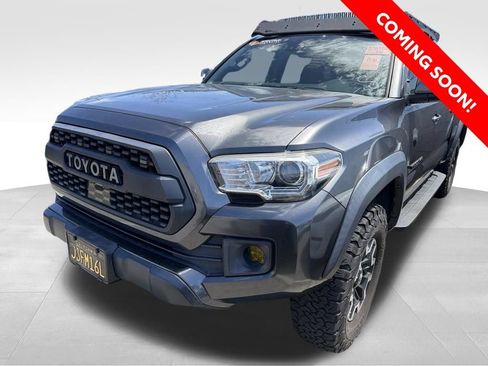 Used 2018 Toyota Tacoma TRD Off-Road RWD image 1