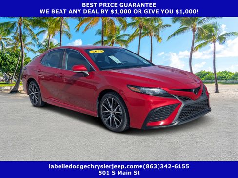 Used 2023 Toyota Camry SE FWD image 1