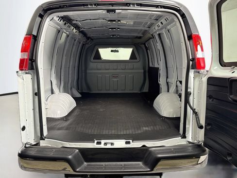 New 2026 GMC Savana 2500 w/ Driver Convenience Package RWD image 21