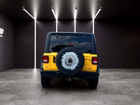 Used 2021 Jeep Wrangler Unlimited Sport AWD/4WD image 6