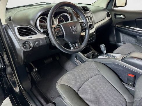 Used 2020 Dodge Journey SE w/ Blacktop Package image 7