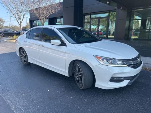 Used 2017 Honda Accord Sport Special Edition image 10