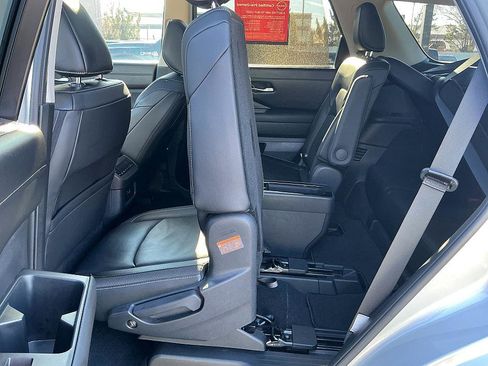 Certified 2024 Nissan Pathfinder SL w/ SL Premium Package image 27