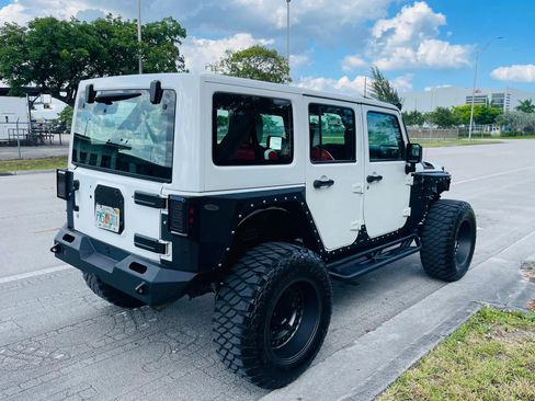 Used 2018 Jeep Wrangler Unlimited Sport AWD/4WD image 5