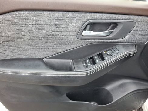 Certified 2023 Nissan Rogue SV image 13