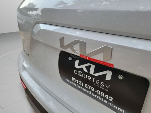 New 2026 Kia Niro EX FWD image 30