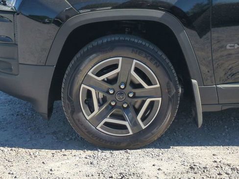New 2026 Jeep Cherokee Limited AWD/4WD image 10