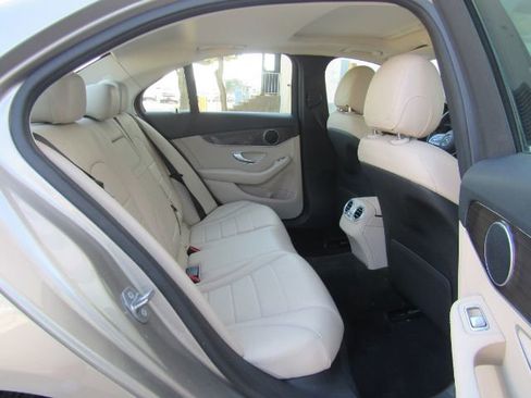 Used 2019 Mercedes-Benz C 300 Sedan image 27