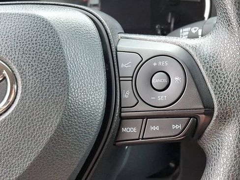 Used 2024 Toyota RAV4 XLE AWD/4WD image 16