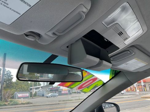 Used 2017 Toyota Camry LE image 27