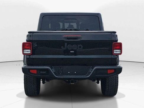 Used 2024 Jeep Gladiator Sport AWD/4WD image 5