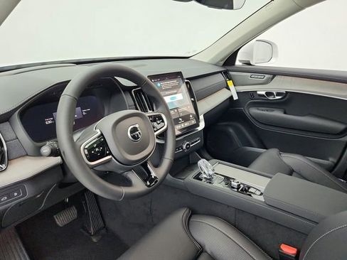 New 2025 Volvo XC90 T8 Ultra w/ Protection Package Premier image 24