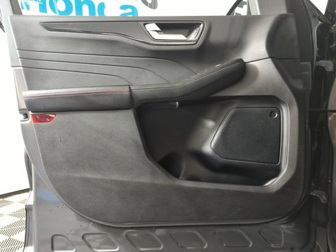 Used 2025 Ford Escape ST-Line FWD image 8