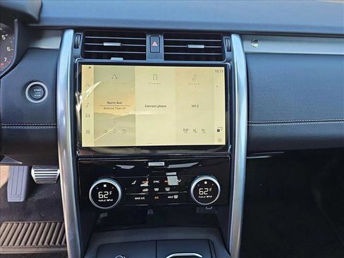 New 2025 Land Rover Discovery Dynamic SE image 21