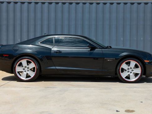 Used 2012 Chevrolet Camaro SS w/ 45th Anniversary Package RWD image 15