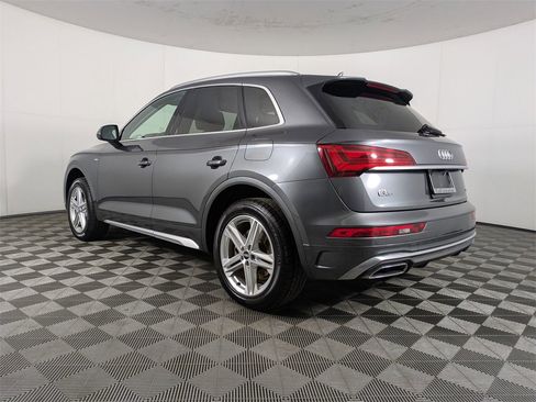 Used 2021 Audi Q5 e Premium Plus image 3