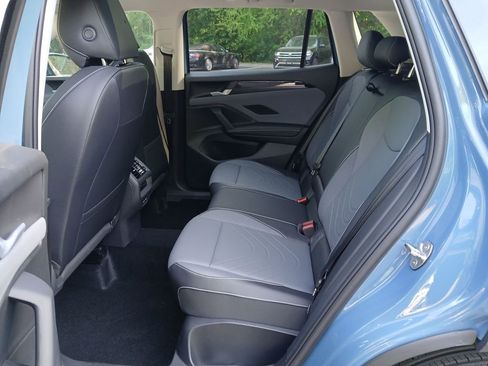 New 2026 Volkswagen Tiguan SE image 24