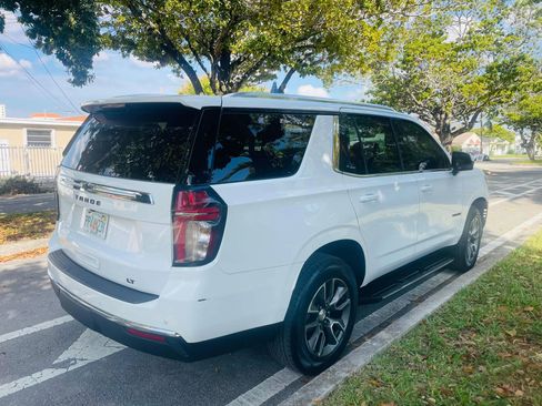 Used 2022 Chevrolet Tahoe LT w/ Luxury Package image 5