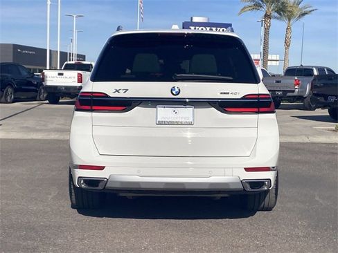 Certified 2025 BMW X7 xDrive40i w/ Premium Package image 8
