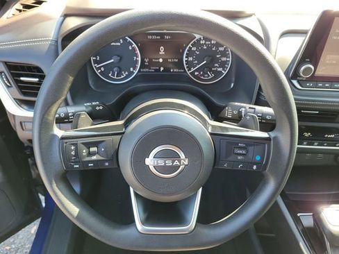 Used 2023 Nissan Rogue SV image 21