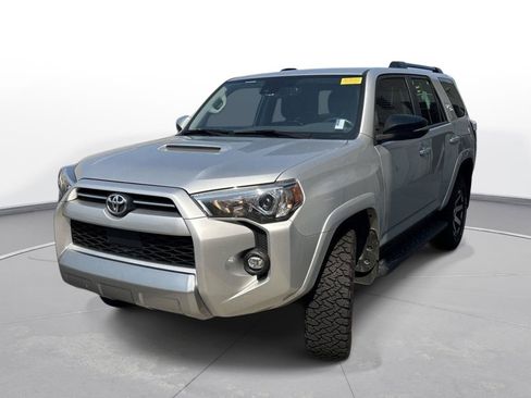 Used 2024 Toyota 4Runner TRD Off-Road Premium AWD/4WD image 2