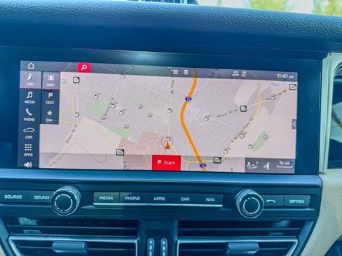 Used 2019 Porsche Macan image 16