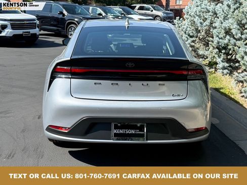 Used 2024 Toyota Prius LE image 7