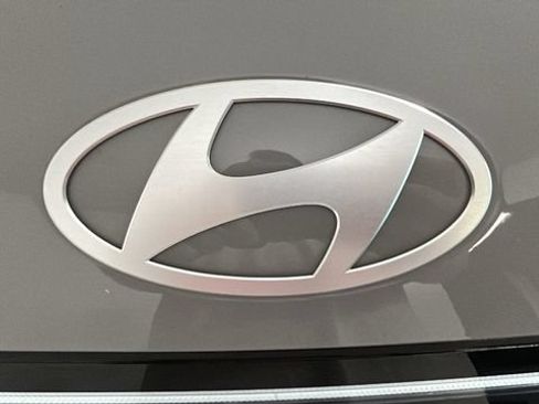 Certified 2025 Hyundai Kona SEL FWD image 8