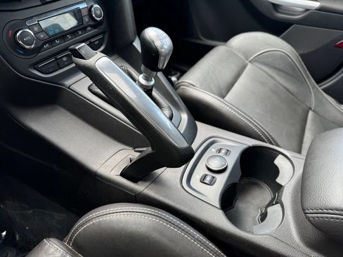 Used 2013 Ford Focus ST FWD image 20