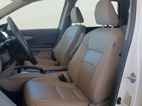 Used 2021 Honda Pilot Touring image 5