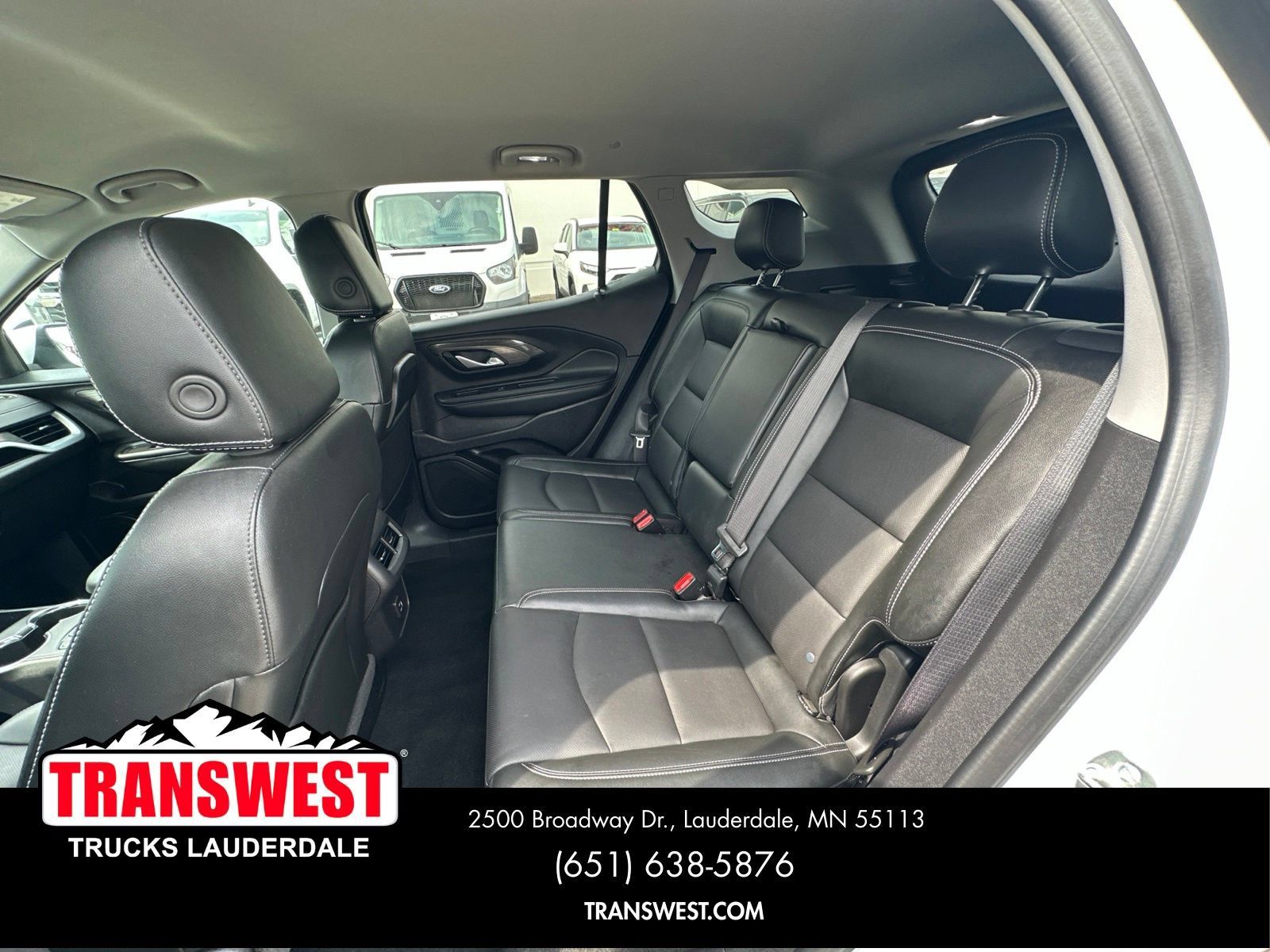 Used 2024 GMC Terrain SLT AWD/4WD image 9