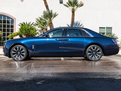 Certified 2024 Rolls-Royce Ghost image 3