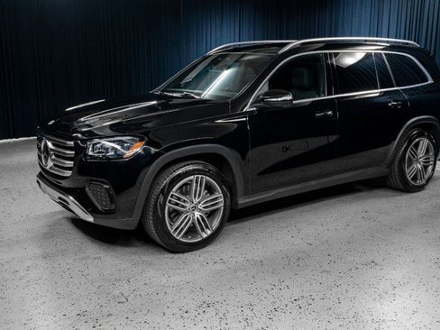 Certified 2025 Mercedes-Benz GLS 450 4MATIC image 1