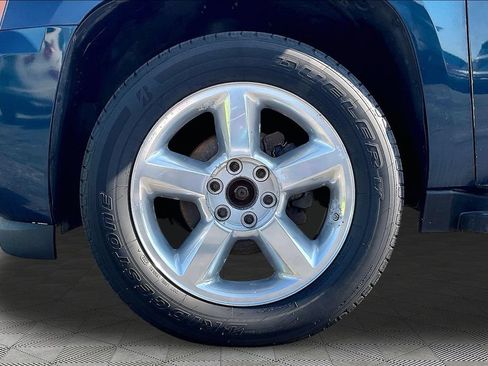 Used 2007 Chevrolet Suburban LT AWD/4WD image 32