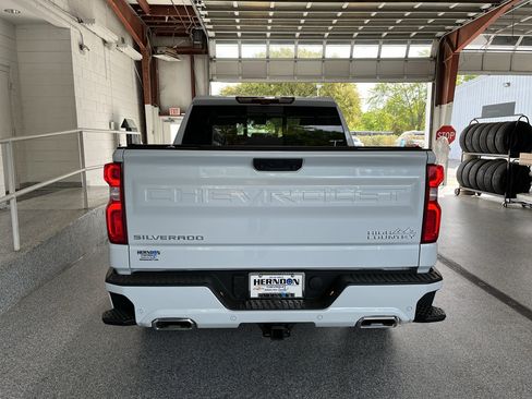 New 2026 Chevrolet Silverado 1500 High Country w/ Technology Package AWD/4WD image 7