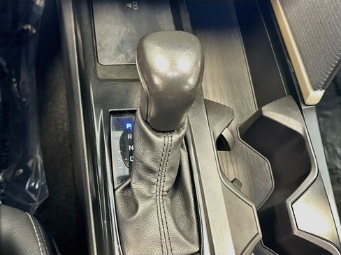 Used 2025 Toyota Camry SE FWD image 25
