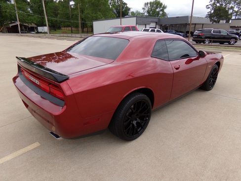 Used 2014 Dodge Challenger R/T RWD image 32