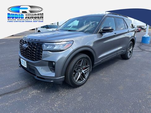 Used 2025 Ford Explorer ST-Line w/ ST-Line Street Pack AWD/4WD image 1