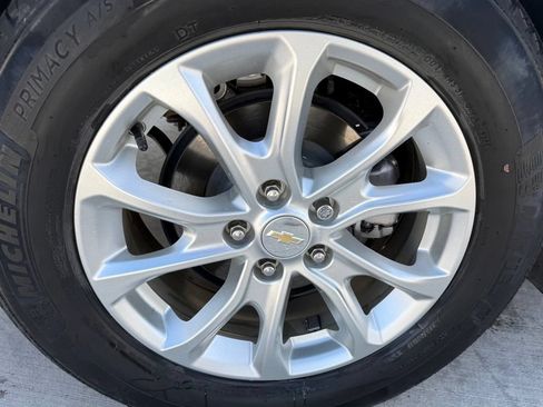 Used 2021 Chevrolet Equinox LS FWD image 10