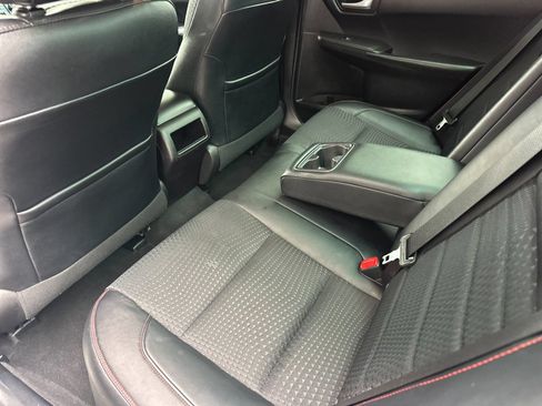 Used 2015 Toyota Camry SE FWD image 11