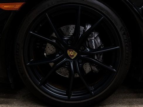 Used 2018 Porsche 911 Carrera image 18