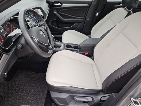 Used 2021 Volkswagen Jetta R-Line w/ R-Line Cold Weather Package image 13