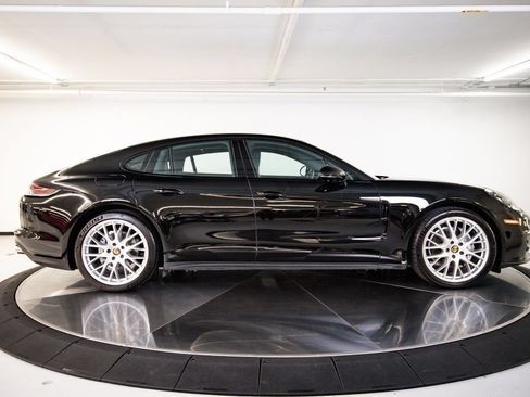 Certified 2023 Porsche Panamera image 8