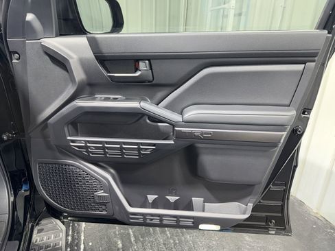 Used 2026 Toyota 4Runner TRD Off-Road Premium AWD/4WD image 12