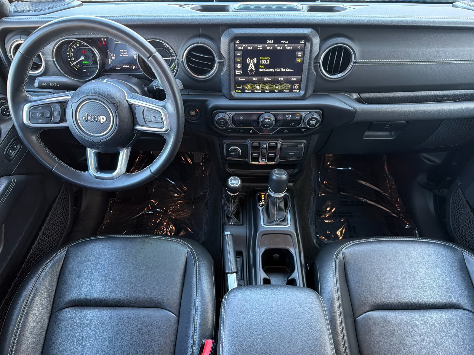 Used 2022 Jeep Wrangler Unlimited Sahara AWD/4WD image 15