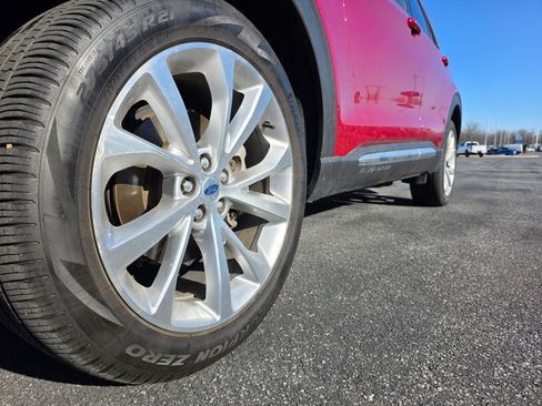 Certified 2023 Ford Explorer Platinum w/ Equipment Group 601A image 22