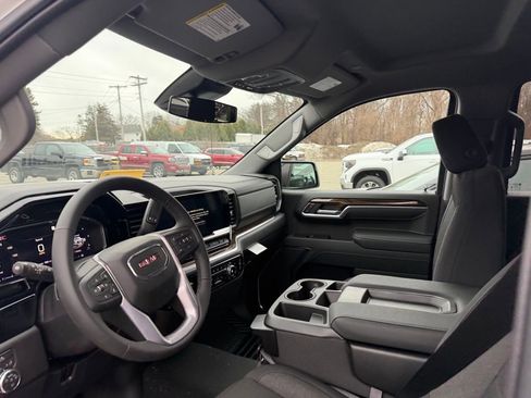 New 2026 GMC Sierra 1500 Elevation image 13