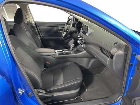 Used 2024 Nissan Sentra SV image 6