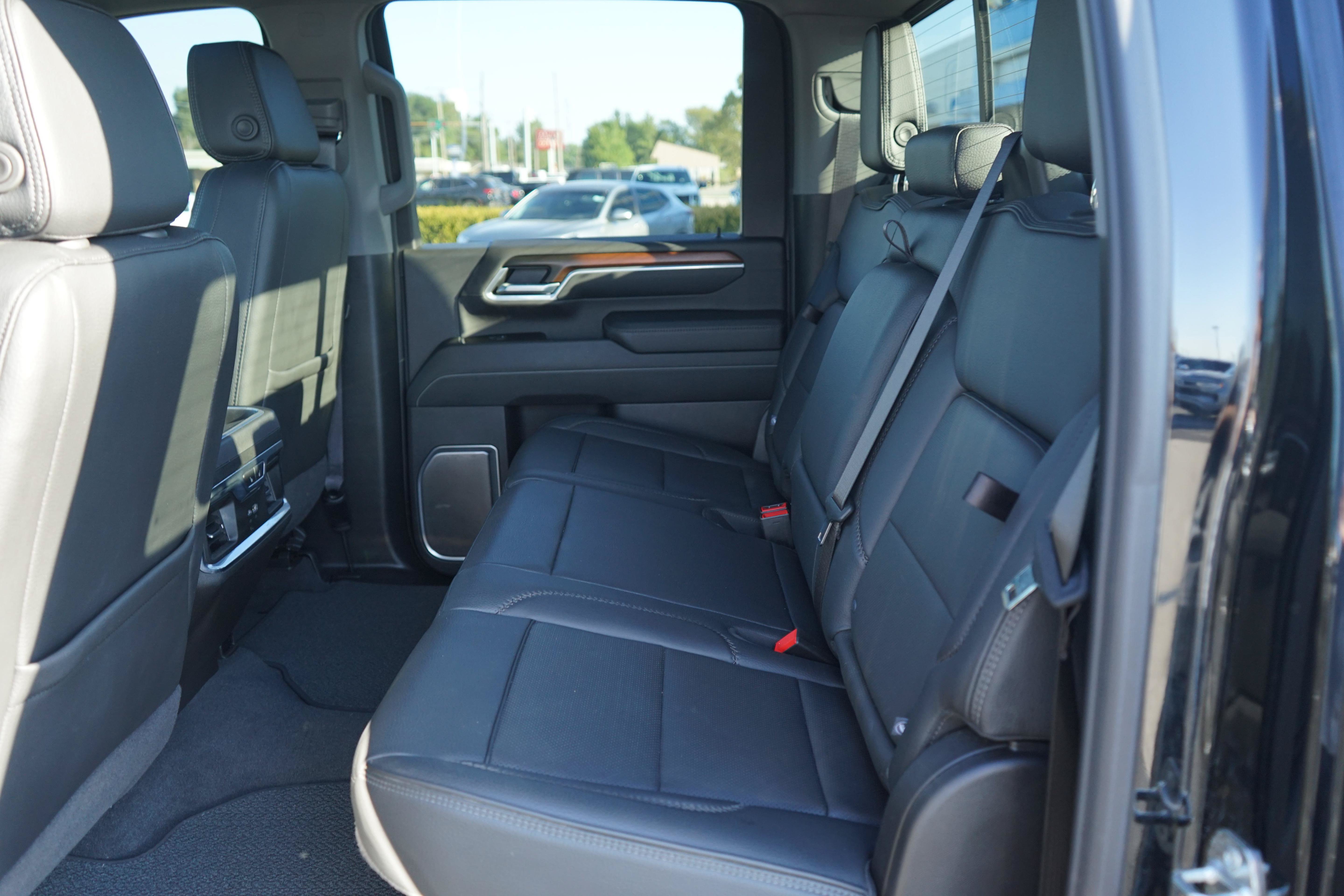 Used 2025 GMC Sierra 2500 Denali AWD/4WD image 21