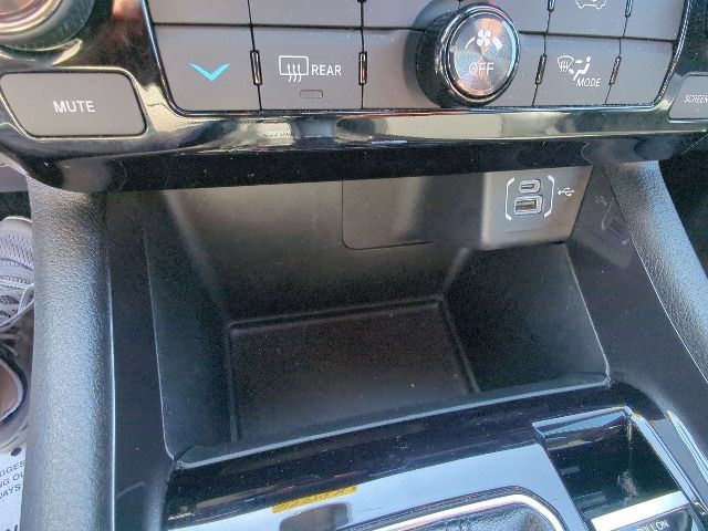 Used 2025 Jeep Compass Latitude AWD/4WD image 18